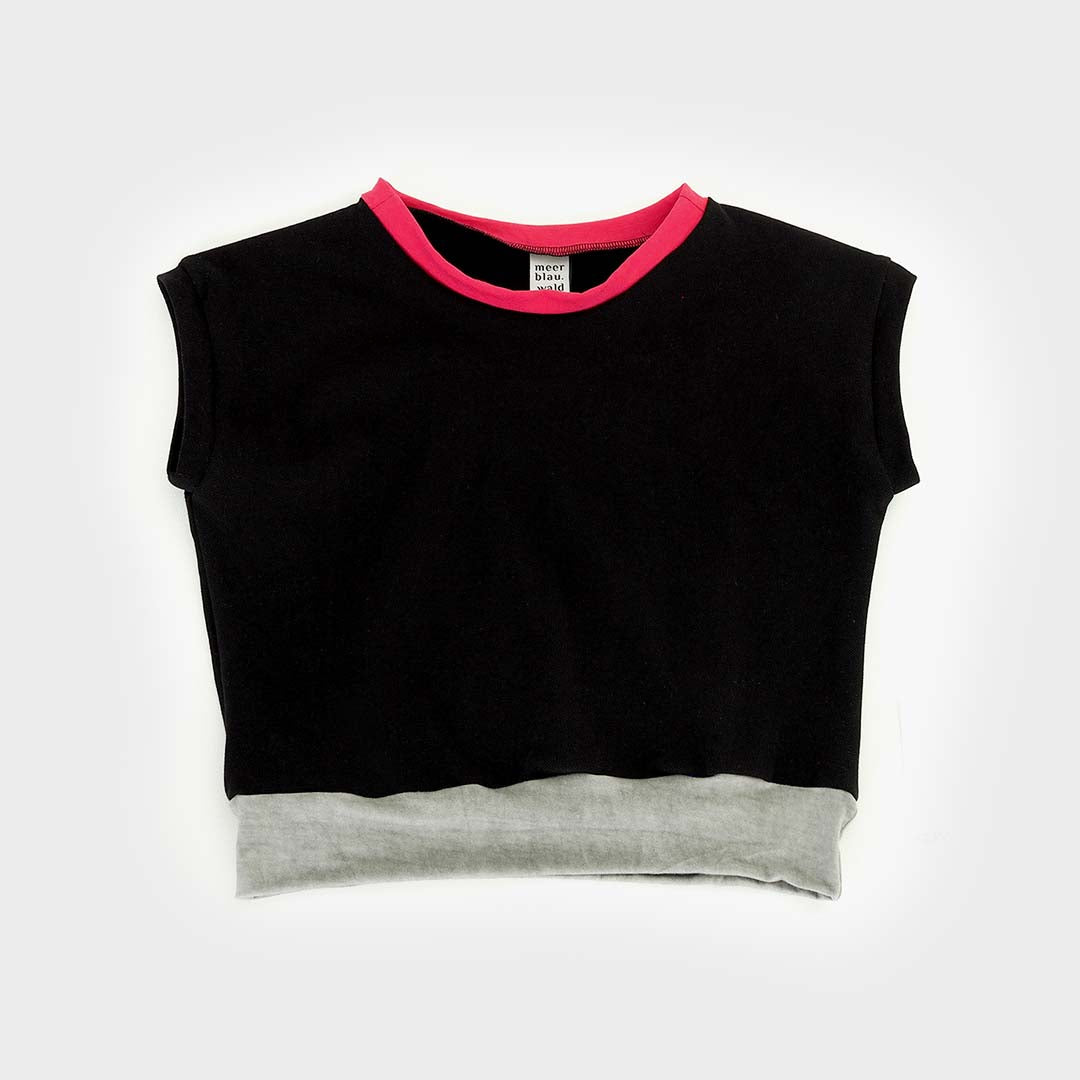 BLACK SHIRT