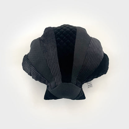 meerblau waldgrün schwarz Samt Upcycling Muschelkissen