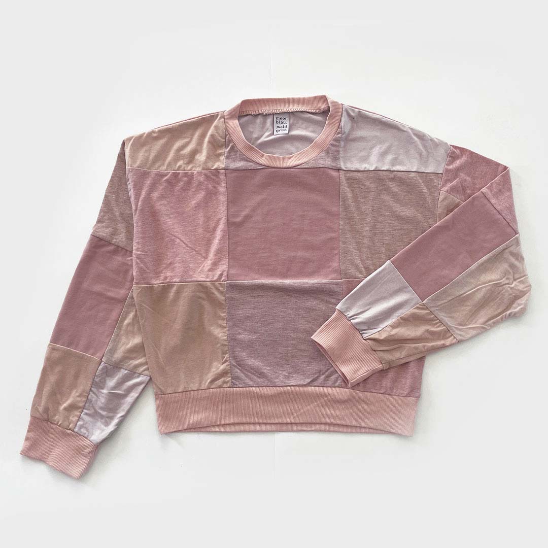 meerblau waldgrün Upcycling Sweater rosa